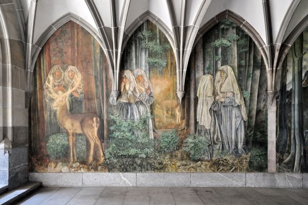 Fraumünster Kreuzgang mit Wandmalerei von Fresko von Paul Bodmer